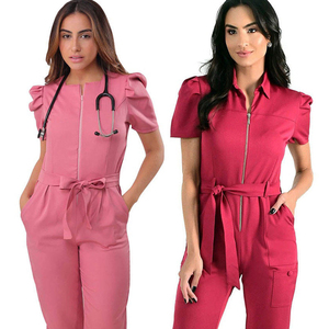 Uniforme médico de traje quirúrgico diseñado con tela transpirable en la parte superior y pantalones para clínicas, hospitales y entornos sanitarios. - Product Image 1