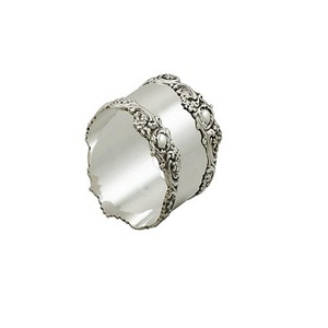 Antique Design Metal Tissue Ring With Premium Quality Round Shape Napkin Tissue Ring For Hotel Home Usage - Product Image 3