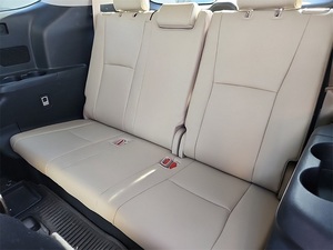 Toyota Highlander XLE AWD 2022, Interior de Cuero Oscuro, Caja de Cambios Automática, Tamaño de Neumáticos R16, Combustible Diésel, Disponible con Volante a la Izquierda/Derecha - Product Image 5