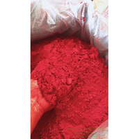 La poudre de curcuma rouge renforce les muscles nourrissent la peau