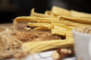 ม้วนผิวเต้าหู้ธรรมชาติ/เต้าหู้ถั่วอบแห้งแบบพรีเมี่ยม/พร้อมสำหรับผลิตและผลิตฉลากส่วนตัว - Product Image 3