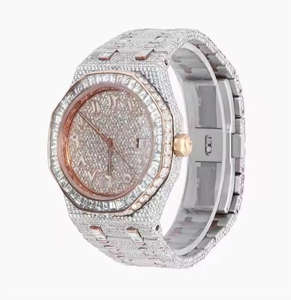 Reloj de Cuarzo de Acero Inoxidable Estilo Hip Hop de Lujo con Esfera de Cristal, Caja de 41 mm, Cierre Oculto de Botón, Resistente al Agua - Product Image 3