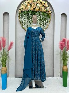 Traje Anarkali de último diseñador de Fab Zone Faux Georgette con hilo de secuencia Trabajo Ropa india y pakistaní - Product Image 2