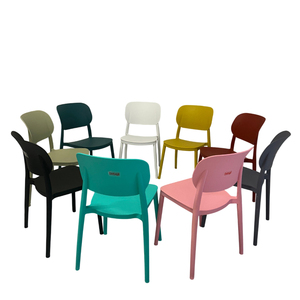 Chaise Luca pour enfants en plastique durable avec un design ergonomique moderne pour les jardins d'enfants et les aires de jeux - Product Image 1