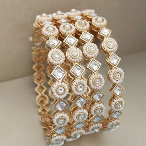 Brazaletes Twini Karat Kundan para Mujer, Joyería Moderna para Fiestas con Forma Redonda, Imitación de Perla, Aleación de Latón y Cobre para Regalos, SKU 6006 - Product Image 1