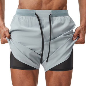 Short solide 2-en-1 de couche de base de compression d'entraînement de fitness pour hommes, exercice de musculation athlétique, double couche, teint en plaine - Product Image 1