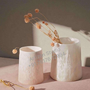 Jarrón Decorativo de Resina Impermeable, Ecológico, Diseño Lux Spire, Artesanía, Moderno, Elegante, Forma Curva, Paquete de 2, para el Hogar - Product Image 2