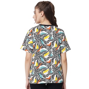 เสื้อยืดสำหรับผู้หญิงเสื้อยืดพิมพ์ลายคุณภาพสูงเสื้อพิมพ์ลายสตรีทแวร์สำหรับผู้หญิง | บริการ OEM - Product Image 3
