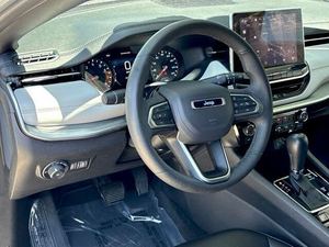 Jeep Compass Limited 4WD USADO de 2025 - Product Image 4