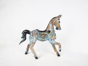 Vente de gros Sculpture de cheval en bois artisanale pour intérieurs campagnards, jouets en bois ou décoration intérieure - Product Image 4