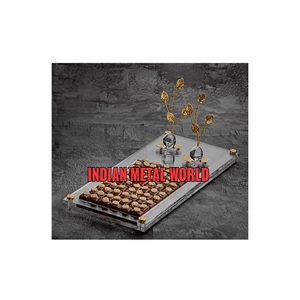 Bandeja de vajilla moderna para el hogar, bandeja redonda de chocolate de acero inoxidable de color dorado de la más alta calidad con asas de mariposa - Product Image 3