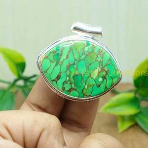 Pendentif en turquoise cuivre vert naturel, pendentif en pierre verte, argent sterling 925, fait à la main, grand pendentif en pierre, bijoux cadeau - Product Image 1