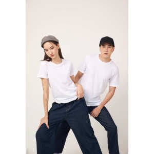 T-shirt de fitness léger et compressif de qualité supérieure, col rond, jersey polyester-coton, impression DTG - Product Image 5