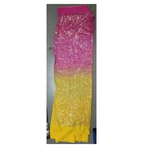 Tissu de broderie tie-dye de créateur de qualité à l'exportation avec des lignes de paillettes parfait pour les tenues de fête et les tenues de fête disponibles à la vente - Product Image 2