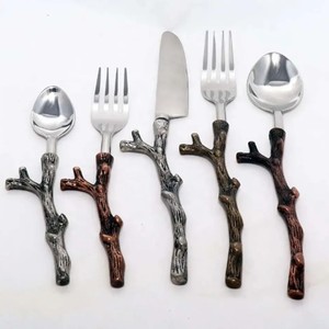 Ensemble de couverts argentés et dorés en acier inoxydable de qualité supérieure, élégants pour les mariages, les restaurants et la maison - Product Image 4