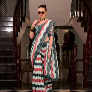 Sari/Saree indien traditionnel en soie tissé à la main par des artisans, vêtements ethniques pour femmes, séchage rapide, hiver/été, mariages, fêtes, vente en gros - Product Image 1