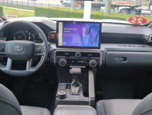 Toyota Tacoma 4WD TRD Off Road Hybride d'occasion propre 2025 - Product Image 5