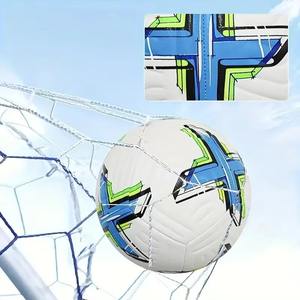 Balón de Fútbol de Cuero PU Ligero y Duradero de Tamaño Personalizado, Material de PVC con Retención de Aire Media, Estilo con Logotipo, para Exteriores - Product Image 4