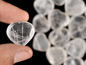 Quartz clair naturel bouffée coeur spirituel guérison cristal blanc pendentif de poche sculpté à la main Sculpture spirituelle Cabochon en vrac - Product Image 6