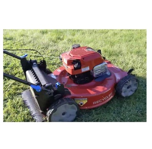 Simplifique las tareas de cortar el césped con el Toro SmartStow Recycler 20340, que cuenta con un potente torque de motor de 7.5 ft-lbs y un plegado fácil. - Product Image 1