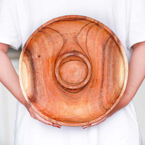 Plateau à manger classique en bois avec couvercle, poignée et petit bol à chutney Tradebyd - Product Image 3