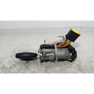 Verrou de direction DACIA Duster 1ère Série 6001546809 K9K898 (10>17) - Product Image 1