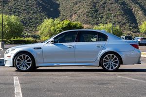 BMW M5 2010 USADO, Volante a la Izquierda/Derecha - Product Image 6