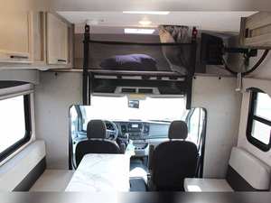 Luxury Family Motorhome Cross Trail 20CB para Premium Camping y Caravan Adventures - Product Image 2