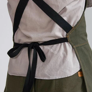 Tablier de travail en jean unisexe de haute qualité pour chef de cuisine, avec poches, idéal pour les barbecues, les cafés et les uniformes - Product Image 3