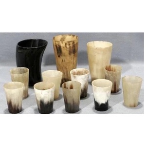 Vaso de chupito de cuerno de buey de búfalo natural hecho a mano, copa de cuerno vikingo impermeable para amantes del vino, estilo Ángel hecho a mano India - Product Image 1
