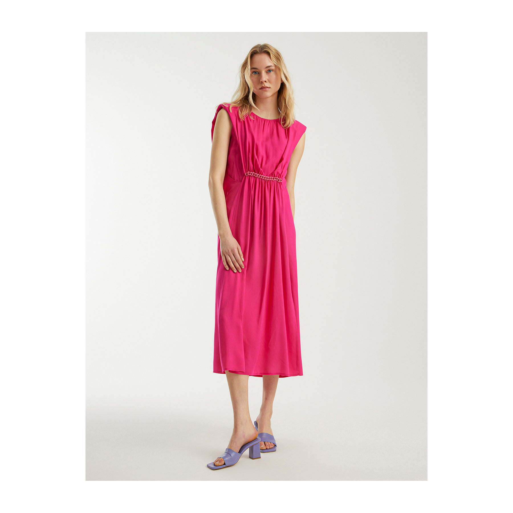 สีบานเย็น