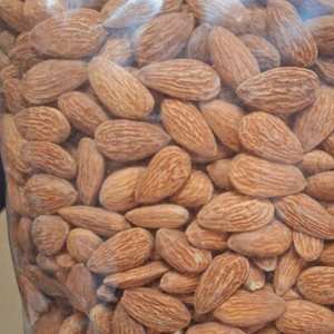 Noix d'amande crues biologiques fraîches et séchées à usage alimentaire fournies par des fournisseurs renommés - Product Image 2