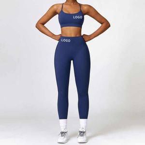 Venta caliente de diseño personalizado de Yoga Set en el precio barato de secado rápido Gimnasio Desgaste Mujeres sin costuras Yoga Set con bajo Moq - Product Image 1