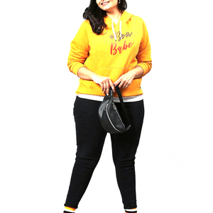 เสื้อฮู้ดผู้หญิงแบบสวมหัว ผ้าฟลีซ พิมพ์ลาย DTG ตามสั่ง แขนยาว ทรงเข้ารูป โลโก้สั่งทำได้ ตำแหน่งโลโก้ด้านหน้า เหมาะสำหรับฤดูหนาว - Product Image 4