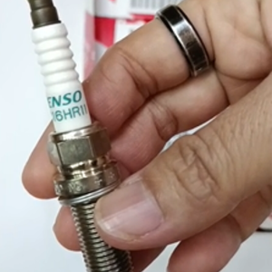 High Quality Spark <b>Plug</b> Series 9004A-91068 Original SC16HR11 Made From Premium Materials That Are Proven To Be Durable - Product Image 4