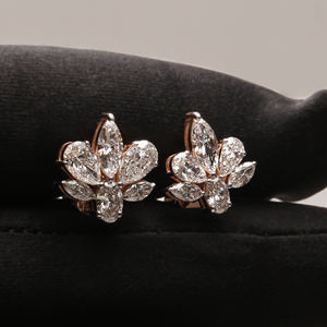 Boucles d'oreilles élégantes en diamant de laboratoire multi-pierres 14KT or massif bijoux de luxe personnalisés pour l'anniversaire des femmes à la mode IGI - Product Image 5