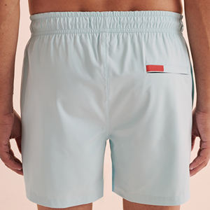 Pantalones cortos de playa de estilo callejero al mejor precio con cintura elástica logotipo personalizado patrón sólido pantalones cortos de playa en blanco personalizables - Product Image 5