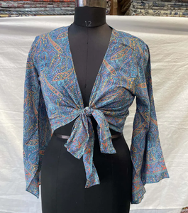 Blusa de seda con estampado de Paisley de talla libre para mujer, Top Hippie de manga de campana suave con lazo frontal, Diseño de manga acampanada Retro para verano - Product Image 3