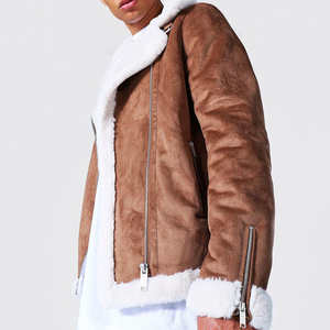 Veste moto unisexe en simili cuir avec fourrure sur le devant, coupe ajustée, style tendance, fermeture éclair, vente en gros - Product Image 3