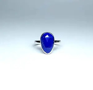 Hübscher Ring Schmuck blau Onyx Perle 6 × 9 mm Größe Top Farbe 925 Silber vergoldet Bezel Einstellung Ring für Valentinstag Schmuck