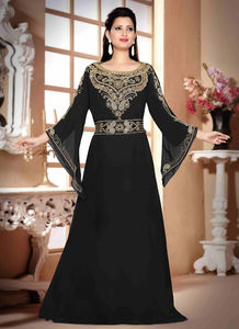 Caftans islamiques en georgette noire brodée - Product Image 3