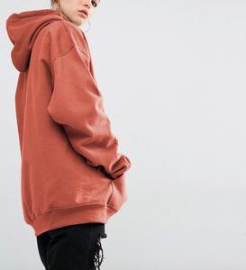 เสื้อฮู้ดผู้หญิงเสื้อสเวตเตอร์แบบสวมหัวพิมพ์ลายนูนออกแบบไหล่ตกโลโก้ได้ตามต้องการสไตล์สตรีทแวร์ใส่ได้ทั้งชายและหญิง - Product Image 1