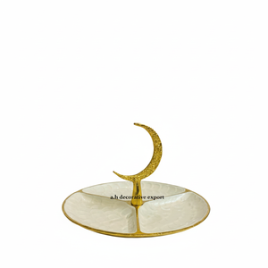 Plateau de service sectionnel décoratif en or et blanc, écologique, passe au lave-vaisselle, avec poignée en forme de lune, en métal, élégant pour les collations et le café - Product Image 1