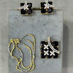 ชุดเครื่องประดับอัญมณีประดับเพชร CZ ที่มีคุณภาพระดับพรีเมียมพร้อมต่างหูสำหรับใส่ไปงานปาร์ตี้ - Product Image 1