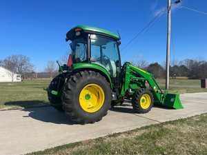 Tracteur à roues John Deere 4066R 65 CV avec moteur, pompe et boîte de vitesses - Product Image 4