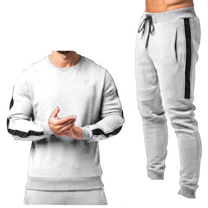 Nouvelle collection de vêtements de sport pour hommes : Ensemble de survêtement streetwear personnalisé, coupe classique, sweat à capuche décontracté épais pour l'hiver avec cordon de serrage - Product Image 4