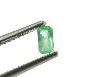 Pierre précieuse émeraude naturelle taille octogone 4x2mm facettée 100% véritable émeraude verte certifiée par un tiers, superbes pierres précieuses pour bijoux - Product Image 1