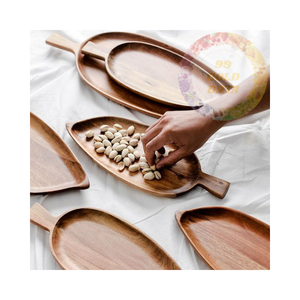 Bandeja de madera multiusos | Plato de madera rústica para servir | Acabado natural | Hecho a mano | Perfecto para la cocina o el comedor - Product Image 1