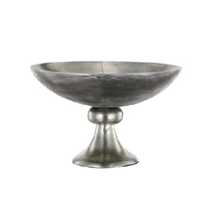 Cuenco de Servir de Latón Ornamentado con Hermosos Patrones, Apto para Fines Decorativos y Funcionales de Comedor - Product Image 1