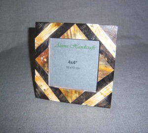 Custom Made Eco-Friendly Art Design Wholesale Beige Buffalo Horn Accent Polished Decorative <b>Wood</b> Inlay <b>Photo</b> <b>Frame</b> - Product Image 1